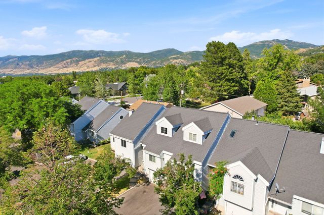 3133 S APPLEWOOD DR, Bountiful, UT 84010