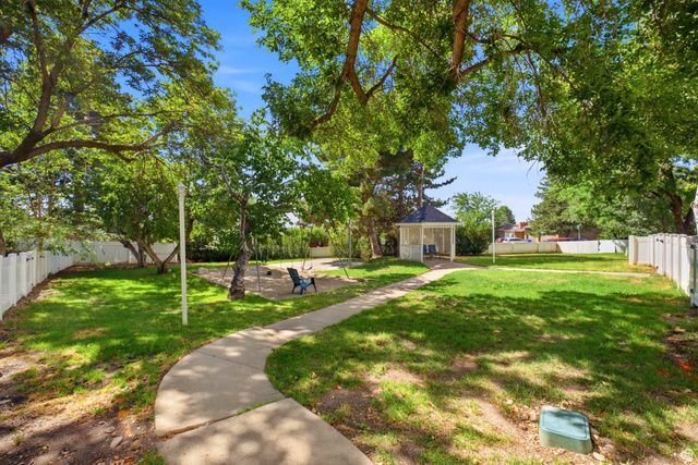 3133 S APPLEWOOD DR, Bountiful, UT 84010