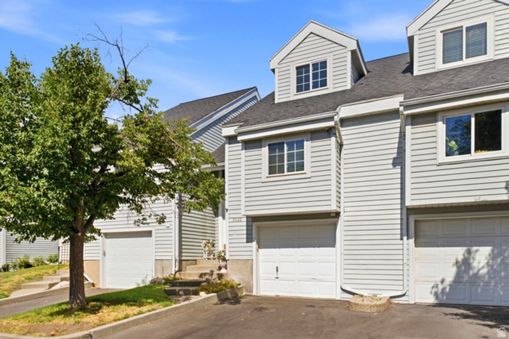 3133 S APPLEWOOD DR, Bountiful, UT 84010
