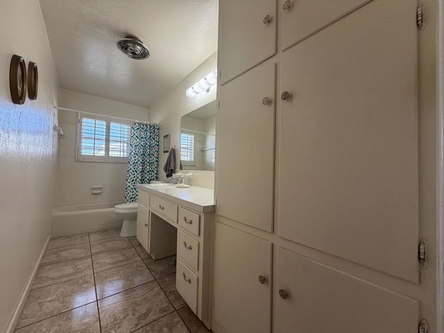 209 E 4th Street, Denver City, TX 79323