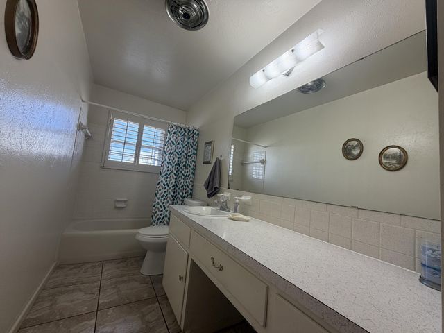 209 E 4th Street, Denver City, TX 79323