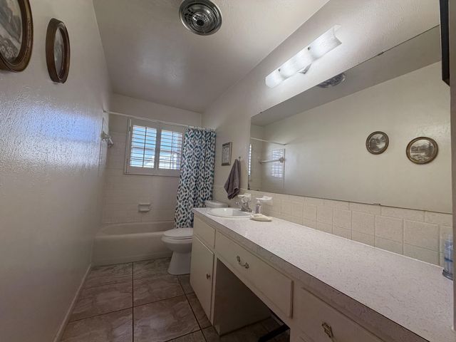 209 E 4th Street, Denver City, TX 79323