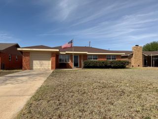 209 E 4th Street, Denver City, TX 79323