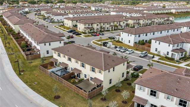 2586 SE 29 ., Homestead, FL 33034