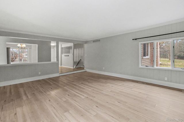 2280 Geyer Court, Orion Charter Township, MI 48360