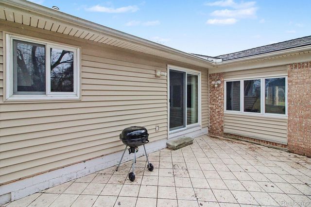 2280 Geyer Court, Orion Charter Township, MI 48360