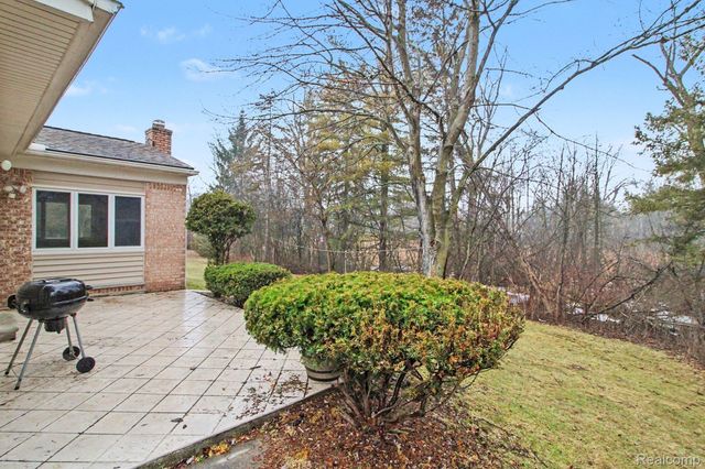 2280 Geyer Court, Orion Charter Township, MI 48360