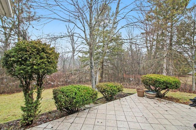 2280 Geyer Court, Orion Charter Township, MI 48360