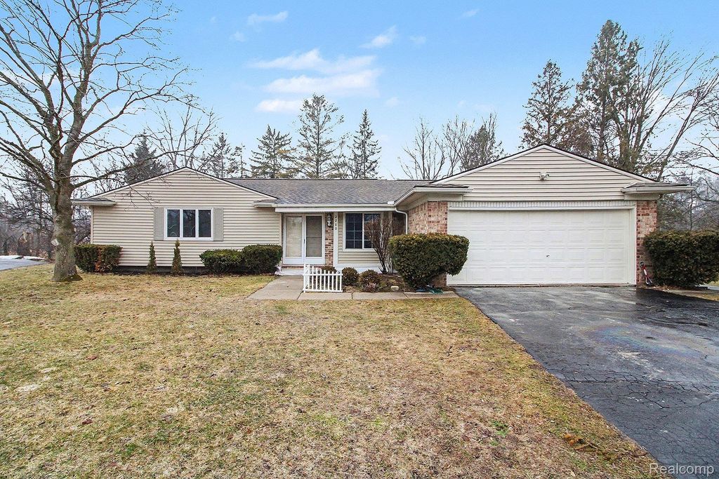 2280 Geyer Court, Orion Charter Township, MI 48360