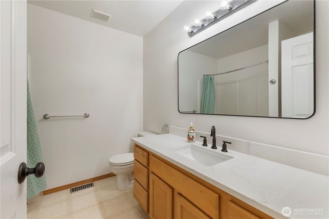 22917 SE 241st Place, Maple Valley, WA 98038