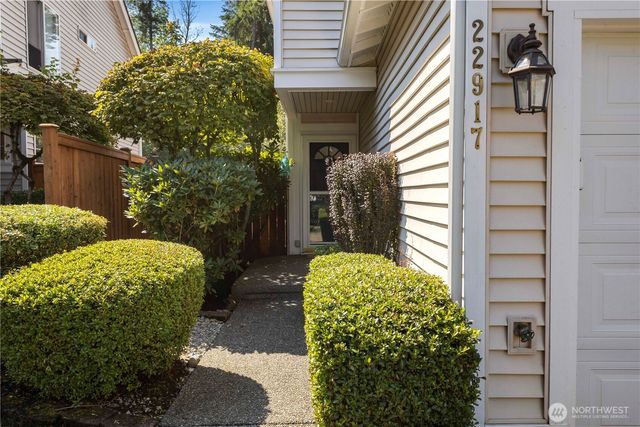 22917 SE 241st Place, Maple Valley, WA 98038