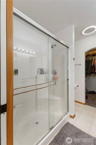 22917 SE 241st Place, Maple Valley, WA 98038