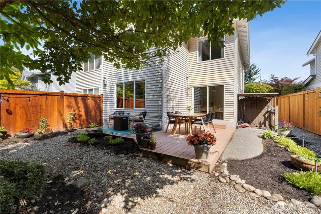 22917 SE 241st Place, Maple Valley, WA 98038