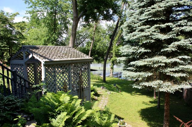 6441 Edgemont Boulevard N, Brooklyn Park, MN 55428