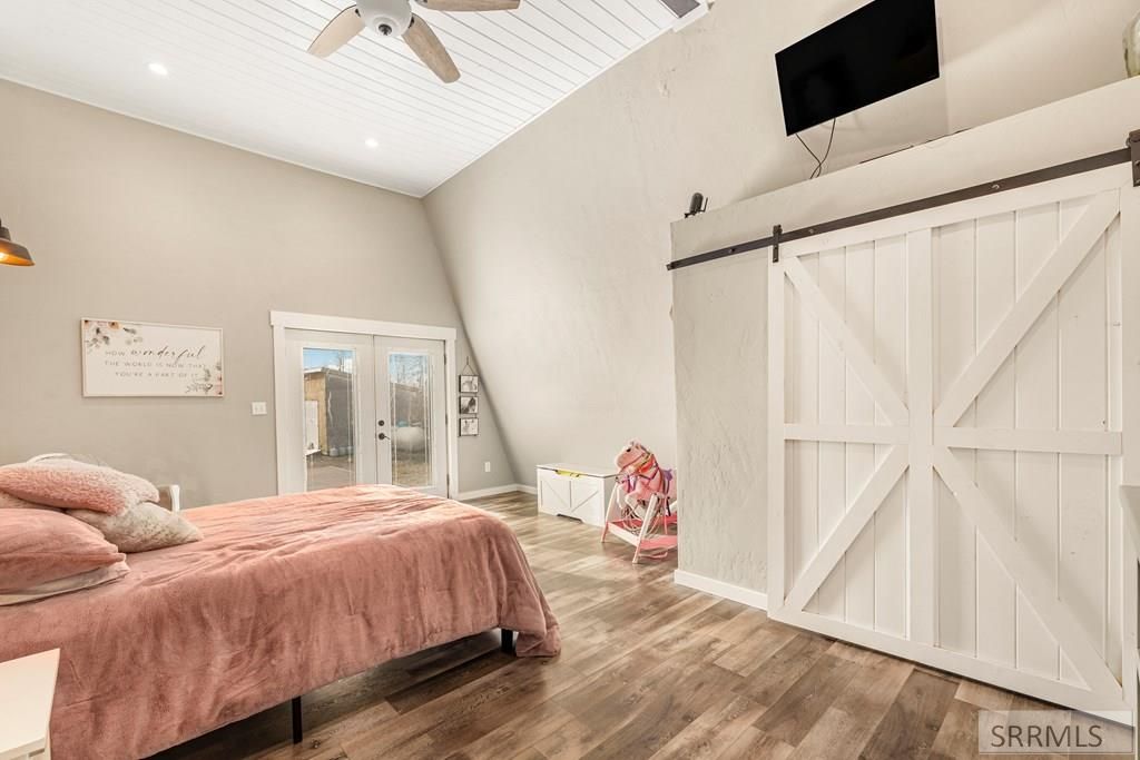 Image 15 of property listing at 2799 S 3000 W, Rexburg, ID 83440