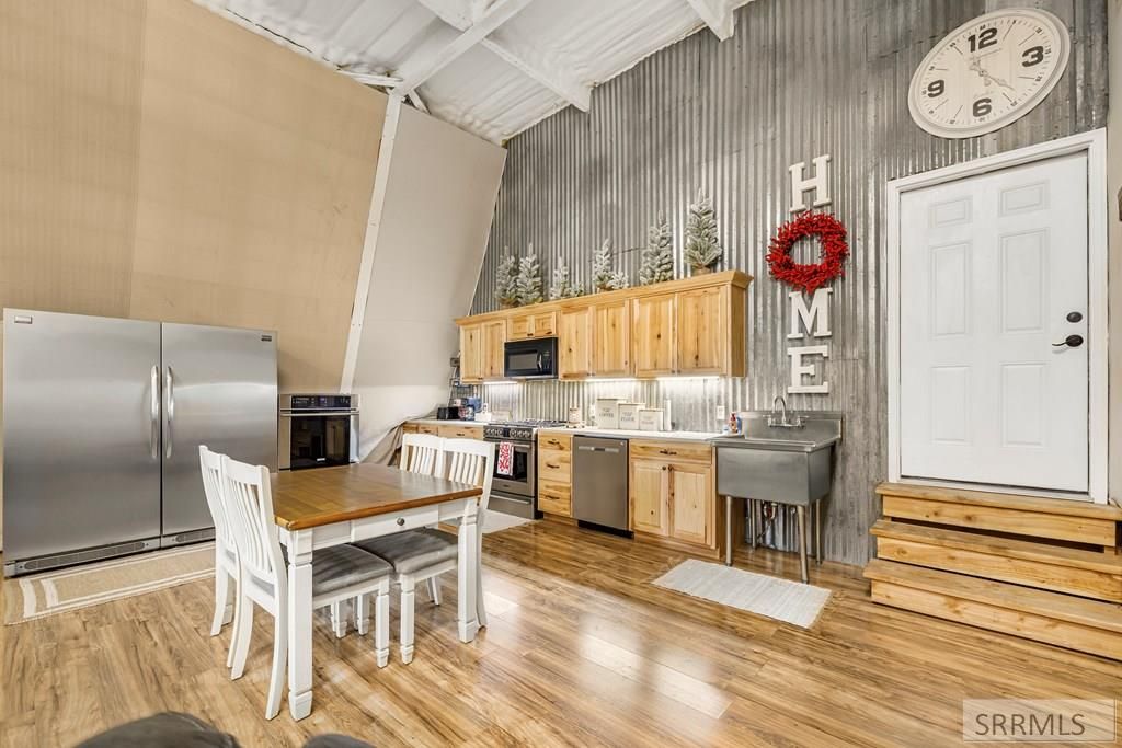 Image 7 of property listing at 2799 S 3000 W, Rexburg, ID 83440