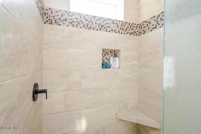 9851 Saugatuck Drive, Sylvania, OH 43560