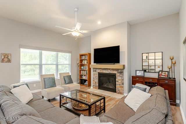 9851 Saugatuck Drive, Sylvania, OH 43560