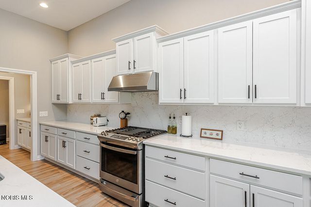 9851 Saugatuck Drive, Sylvania, OH 43560