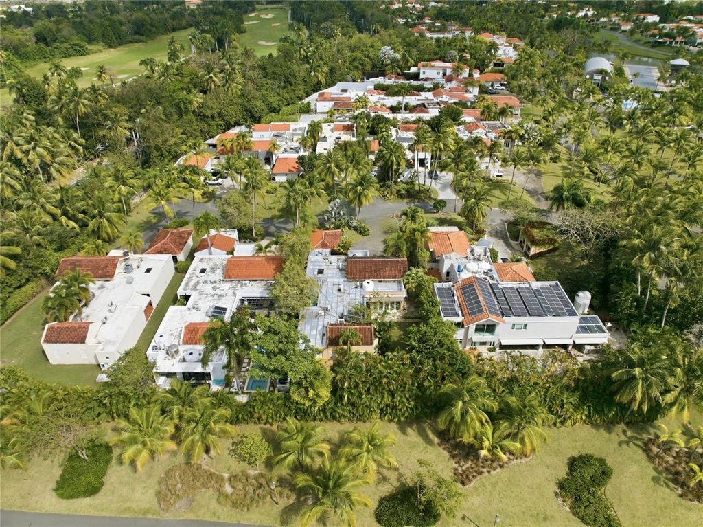 Image 21 of property listing at 182 DORADO BEACH EAST, Dorado, PR 00646