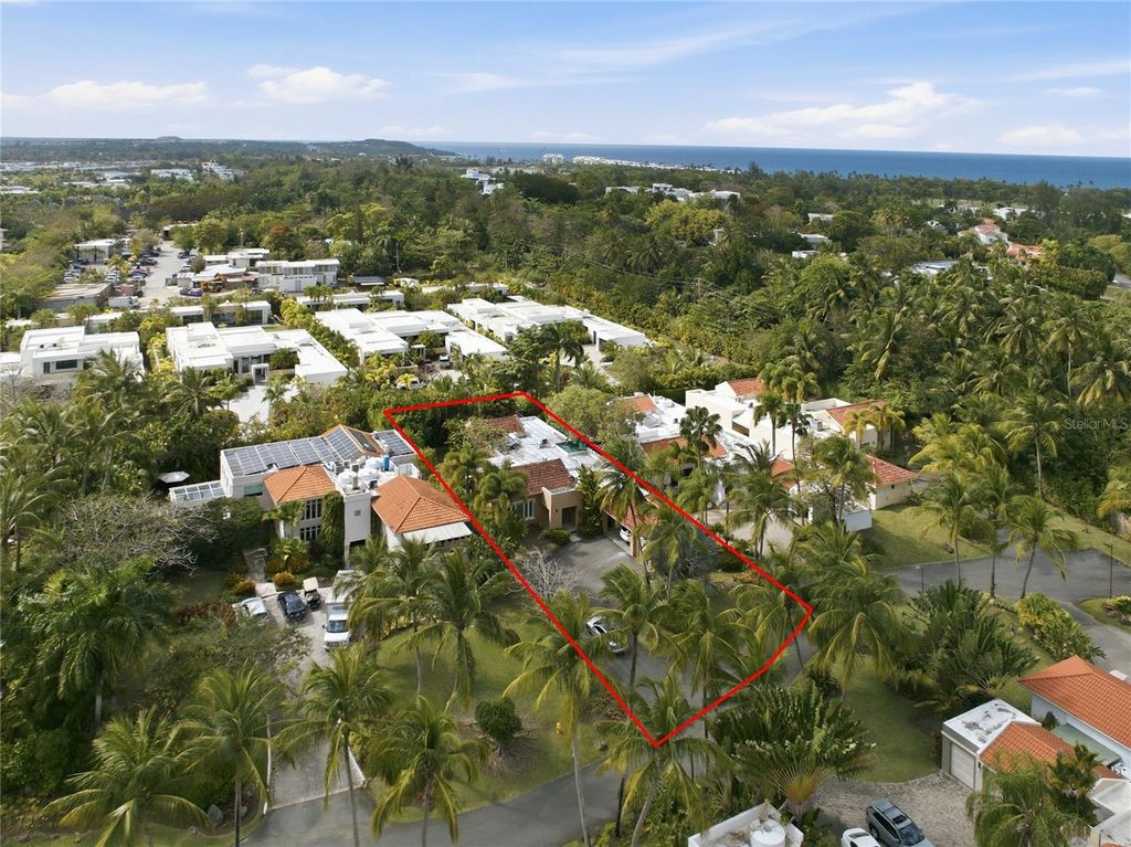 Image 22 of property listing at 182 DORADO BEACH EAST, Dorado, PR 00646
