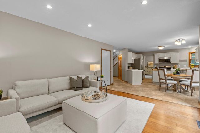 11107 Rhode Island Avenue S, Bloomington, MN 55438