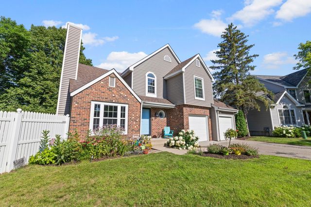 11107 Rhode Island Avenue S, Bloomington, MN 55438