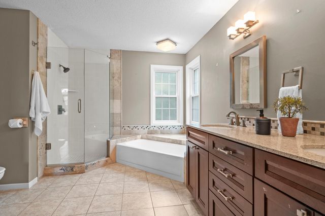 11107 Rhode Island Avenue S, Bloomington, MN 55438