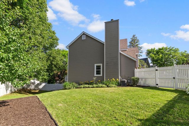 11107 Rhode Island Avenue S, Bloomington, MN 55438