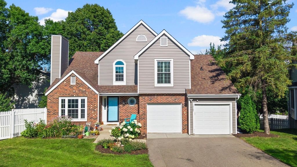 11107 Rhode Island Avenue S, Bloomington, MN 55438