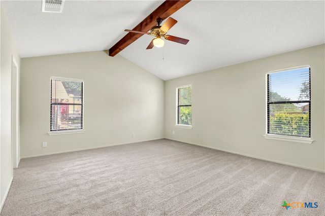146 Twin Oak Road, Seguin, TX 78155