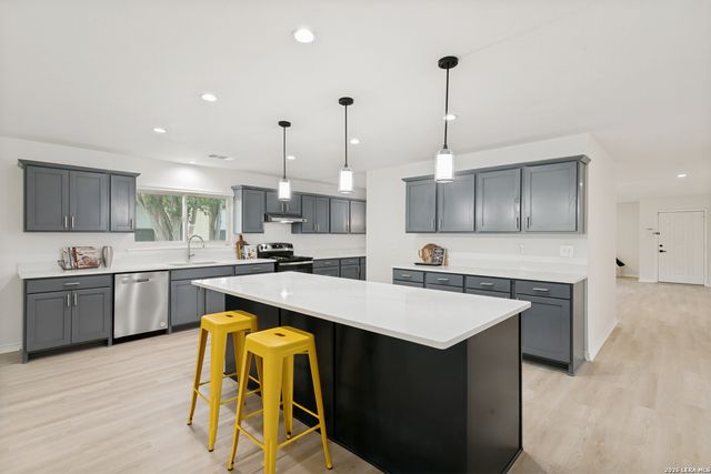 9030 MANSFIELD, San Antonio, TX 78251