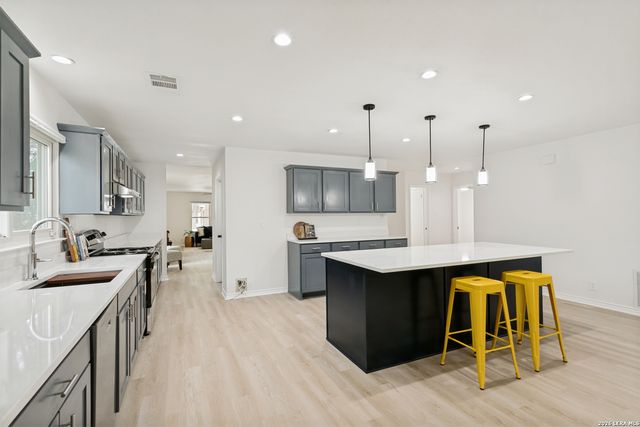 9030 MANSFIELD, San Antonio, TX 78251