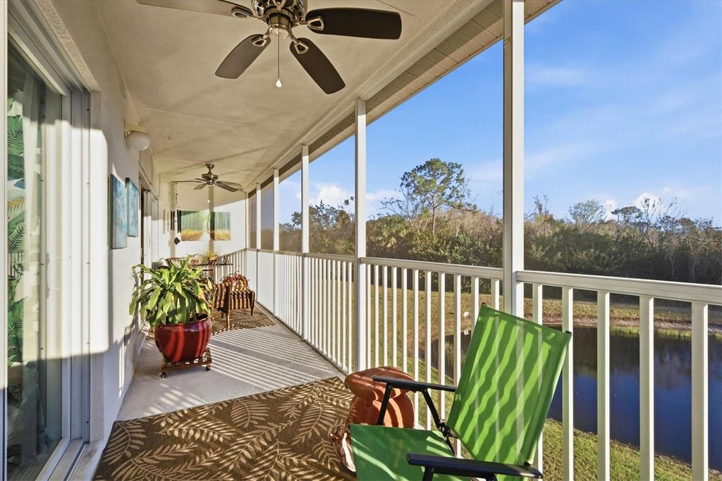 Image 11 of property listing at 7518 MARSH ORCHID CIRCLE 9-202, Bradenton, FL 34203