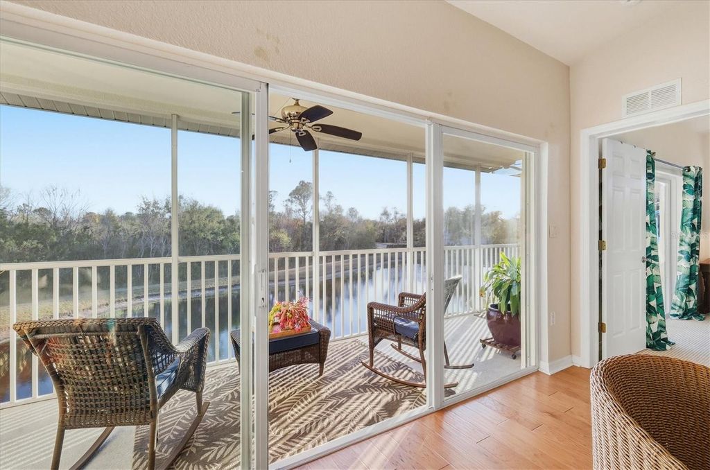 Image 13 of property listing at 7518 MARSH ORCHID CIRCLE 9-202, Bradenton, FL 34203