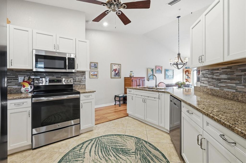 Image 19 of property listing at 7518 MARSH ORCHID CIRCLE 9-202, Bradenton, FL 34203