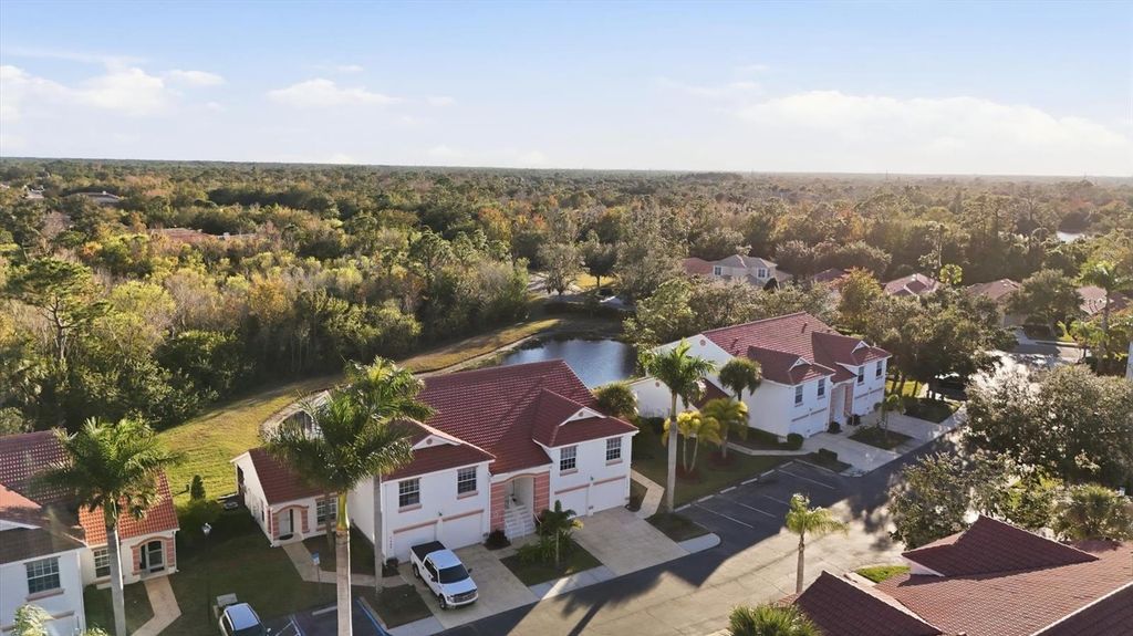 Image 3 of property listing at 7518 MARSH ORCHID CIRCLE 9-202, Bradenton, FL 34203