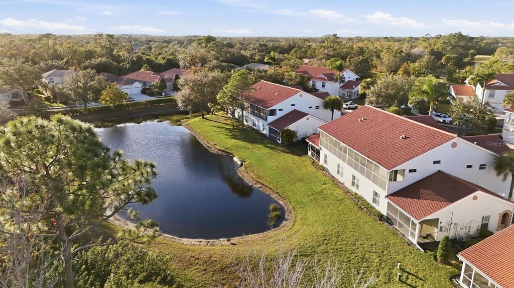 Image 4 of property listing at 7518 MARSH ORCHID CIRCLE 9-202, Bradenton, FL 34203