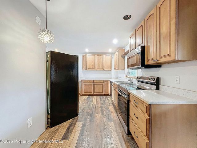 9421 Sunshine Grove Road, Brooksville, FL 34613