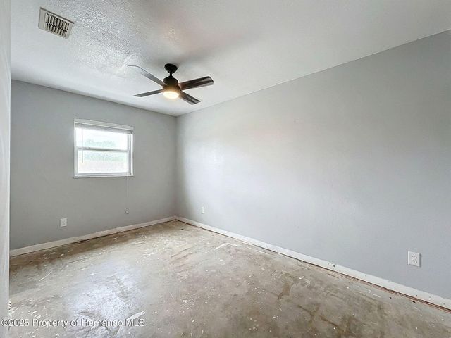 9421 Sunshine Grove Road, Brooksville, FL 34613