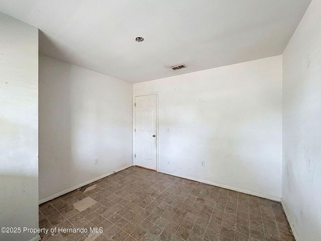 9421 Sunshine Grove Road, Brooksville, FL 34613