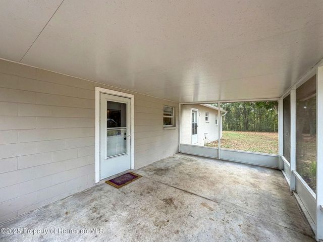 9421 Sunshine Grove Road, Brooksville, FL 34613