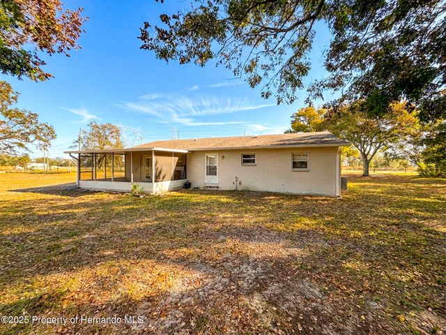 9421 Sunshine Grove Road, Brooksville, FL 34613