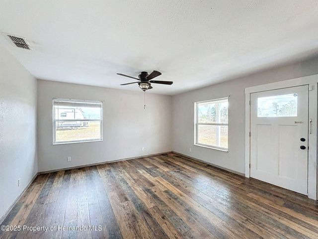 9421 Sunshine Grove Road, Brooksville, FL 34613