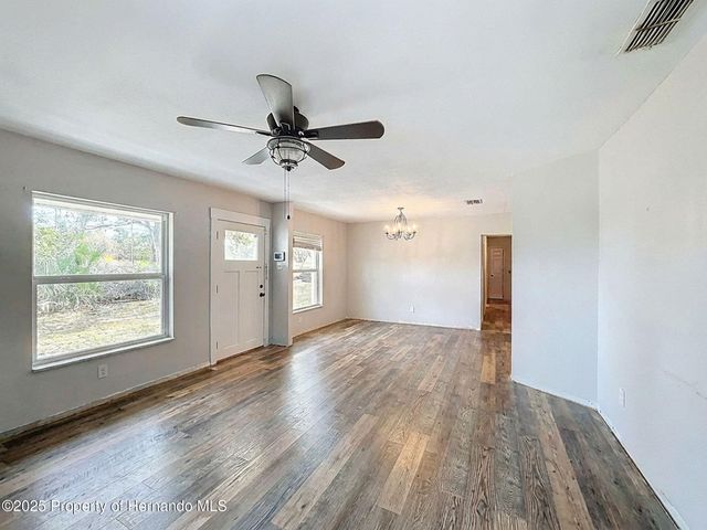 9421 Sunshine Grove Road, Brooksville, FL 34613