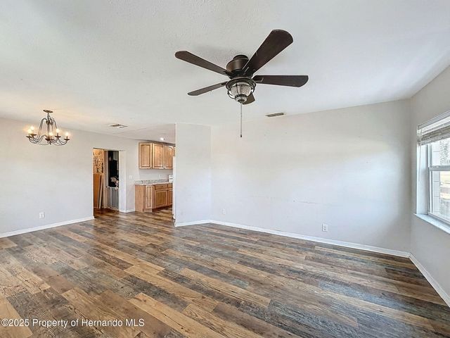 9421 Sunshine Grove Road, Brooksville, FL 34613