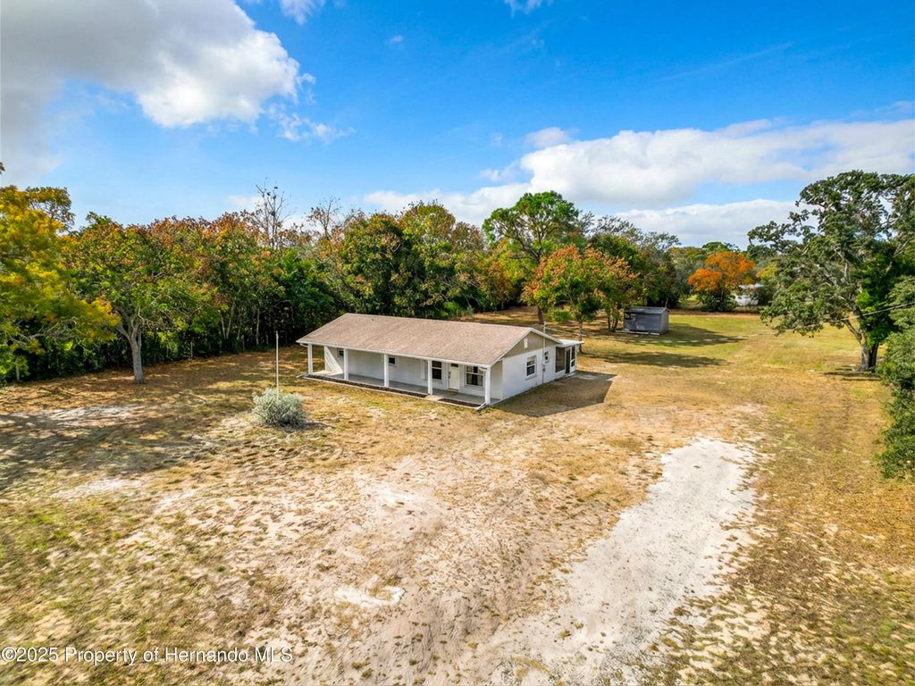 9421 Sunshine Grove Road, Brooksville, FL 34613