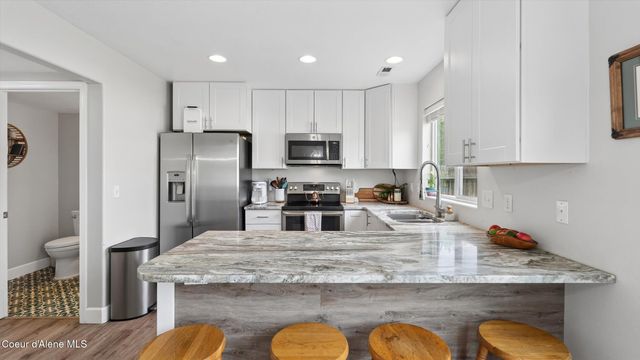6562 N Harlans Hawk LN, Coeur D'alene, ID 83815