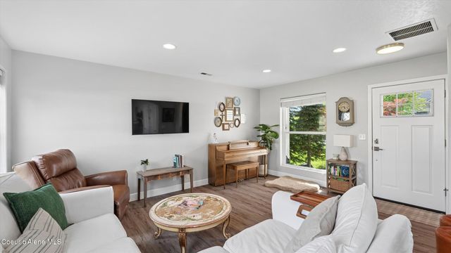 6562 N Harlans Hawk LN, Coeur D'alene, ID 83815
