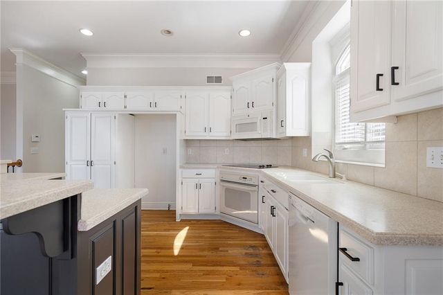 12564 Farley Street, Overland Park, KS 66213